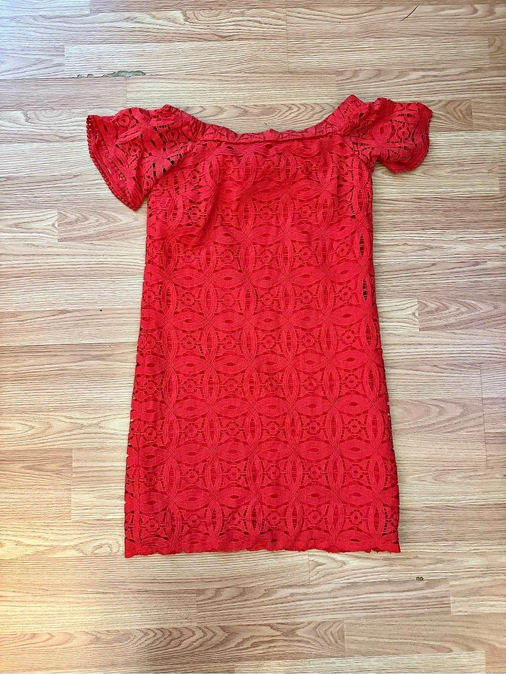 Maggy London Red Lace Mini Dress Size 4 Like New